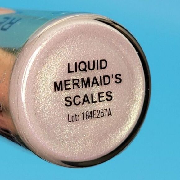 SEALED Makeup Revolution Mermaid's Scaled Liquid Highlighter - Irridescent - NEW - Picture 4 of 4